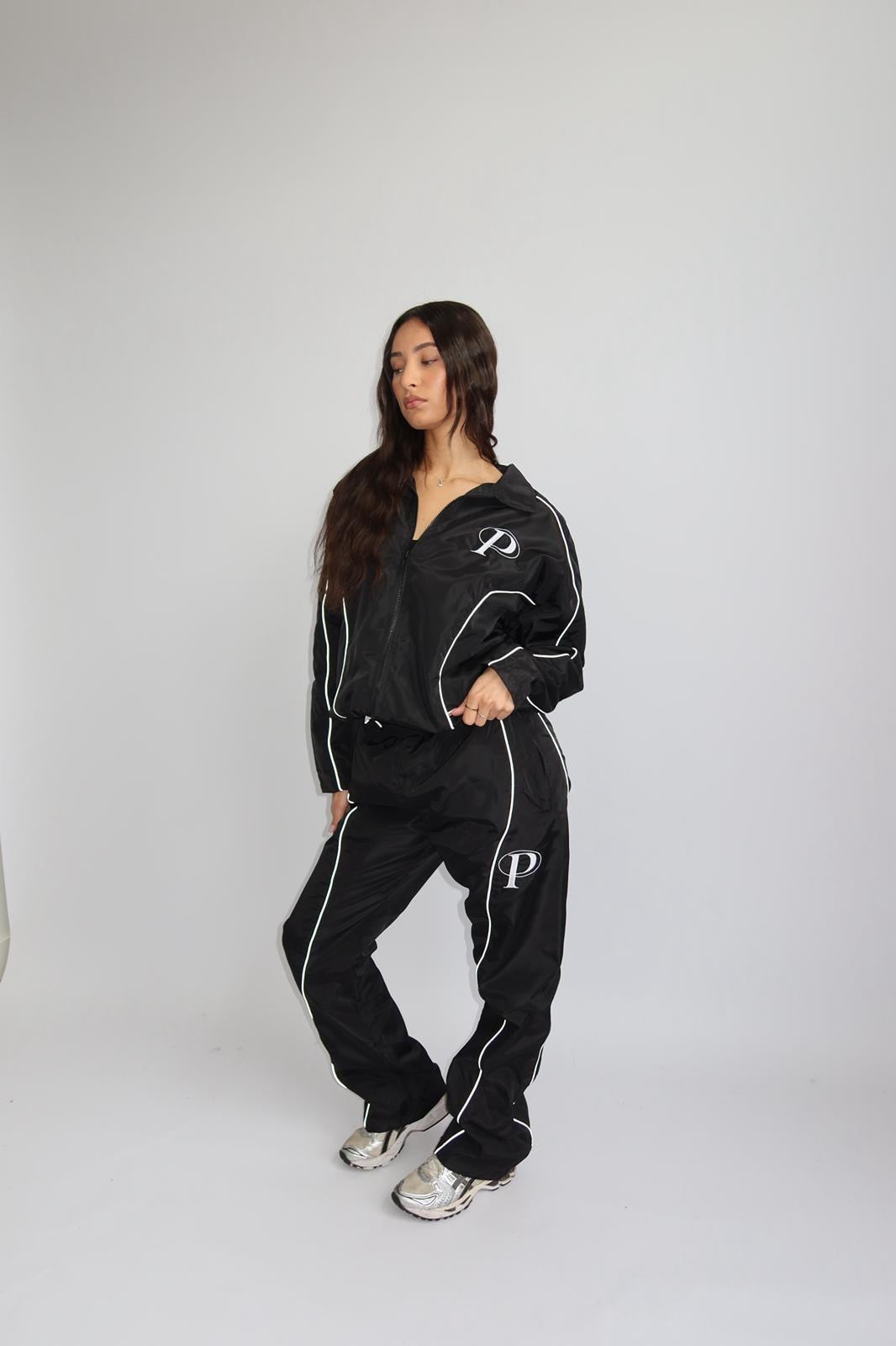 PRIORITY WIND TRACKSUIT SHINE – BLACK