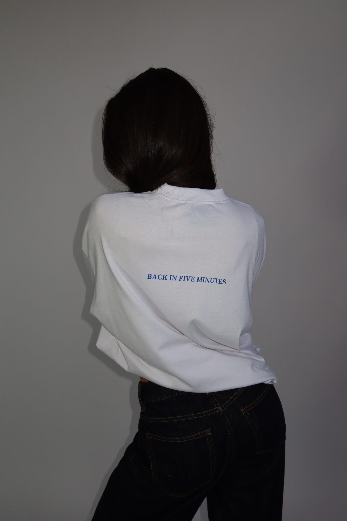 PRIORITY LONGSLEEVE ‘OUT OF MY MIND’ – WIT