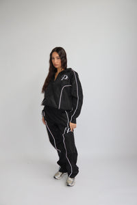 PRIORITY WIND TRACKSUIT SHINE – BLACK